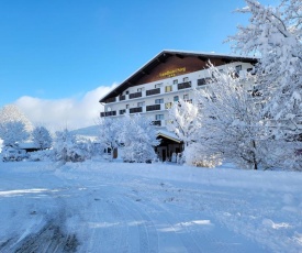 Privates Ein-Zimmer-Ferienappartement Sabine im Landhotel Seeg bei Füssen im Allgäu