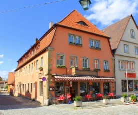 Hocher Hotel & Cafe