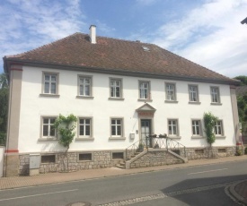 Ferienwohnungen im SCHUL & RATHHAUS Obervolkach