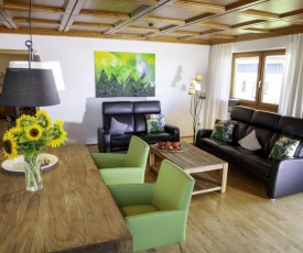 Cozy Apartment in Ruhmannsfelden with Swimming pool