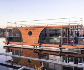 Houseboat auf der Dahme, Königs-Wusterhausen