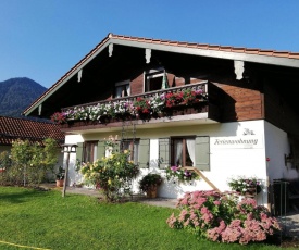 Ferienwohnung Emilia mit Bergblick (Osten)