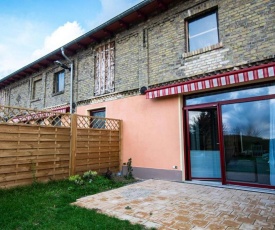 Ferienwohnung für zwei mit Terrasse und Garten in Wandlitz