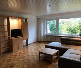 Großzügige Ferienwohnung in ruhiger Lage