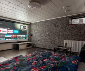 Home Cinema Kassel with Netflix and Disney