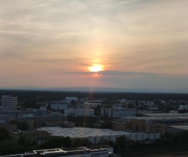 Skyline-Aussicht und fantastische Sonnenuntergänge