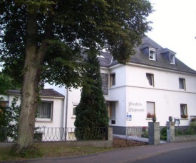 Hotel Pension Wiesenau