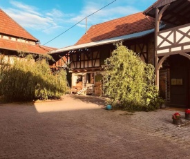 Gemütliche Landhaus Wohnung auf dem Ponyhof - Himmelbett, Kamin & Garten