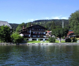 Ferienwohnungen am See - Hinterseer