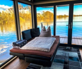 Houseboat villa.nautica